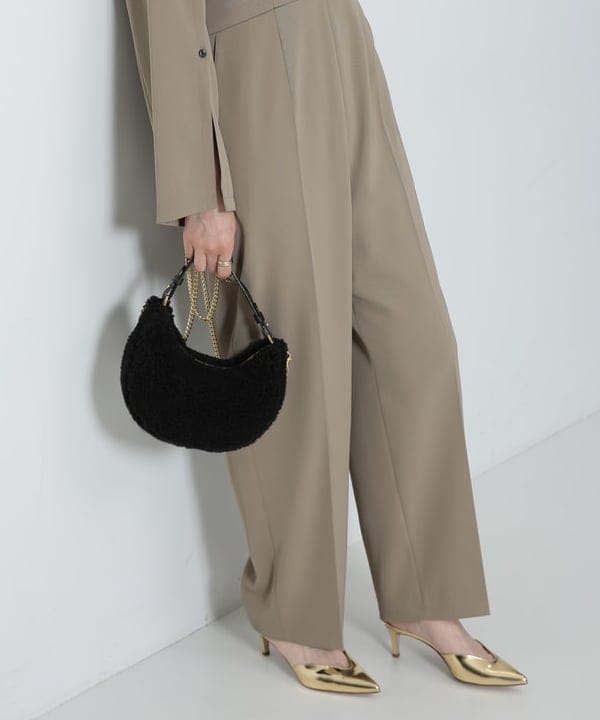 隈元 楓さんの「BEAMS WOMEN｜Vネック オールインワン」を使ったコーディネート