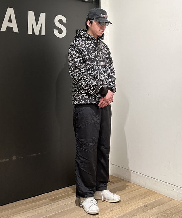 及川 晃さんの「BEAMS WOMEN｜ウェビング ウォーム イージーパンツ」を使ったコーディネート