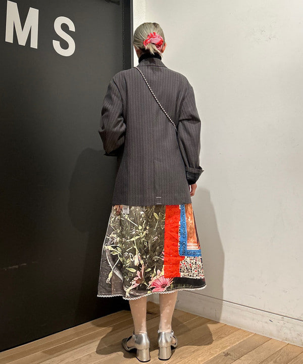 佐藤 亜美さんの「BEAMS WOMEN｜【別注】Casselini / キラキラ ポーチ」を使ったコーディネート