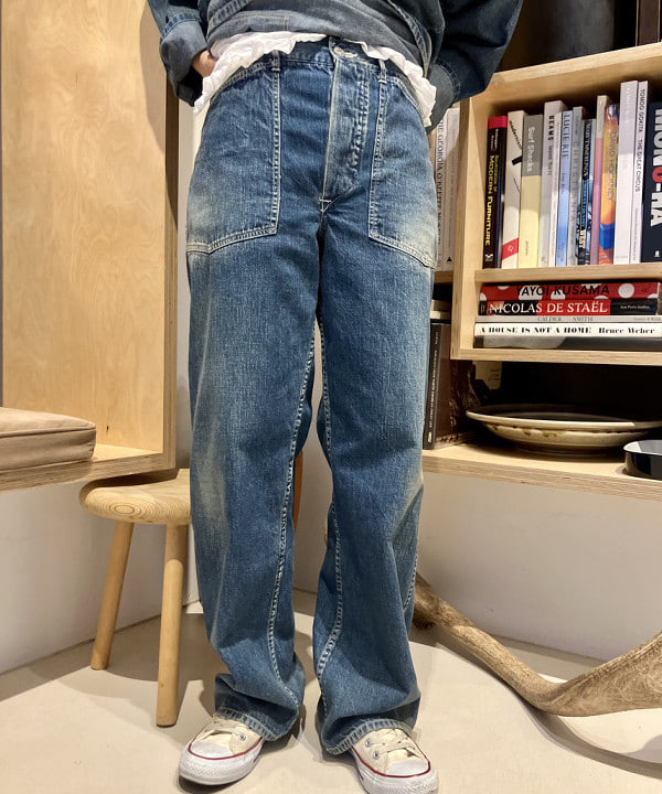 小原 もこさんの「BEAMS WOMEN｜【別注】BUZZ RICKSON’s / USED USARMY PANTS」を使ったコーディネート