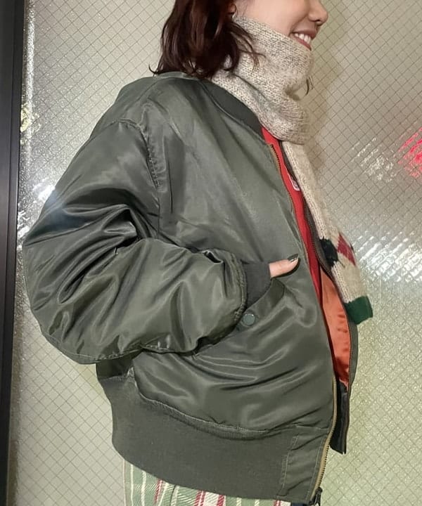 SHINAGAWAさんの「BEAMS WOMEN｜【別注】BUZZ RICKSON'S / L2B H-TYP」を使ったコーディネート