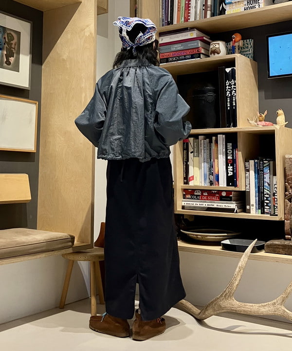小原 もこさんの「BEAMS WOMEN｜ナイロン コーチ ジャケット」を使ったコーディネート