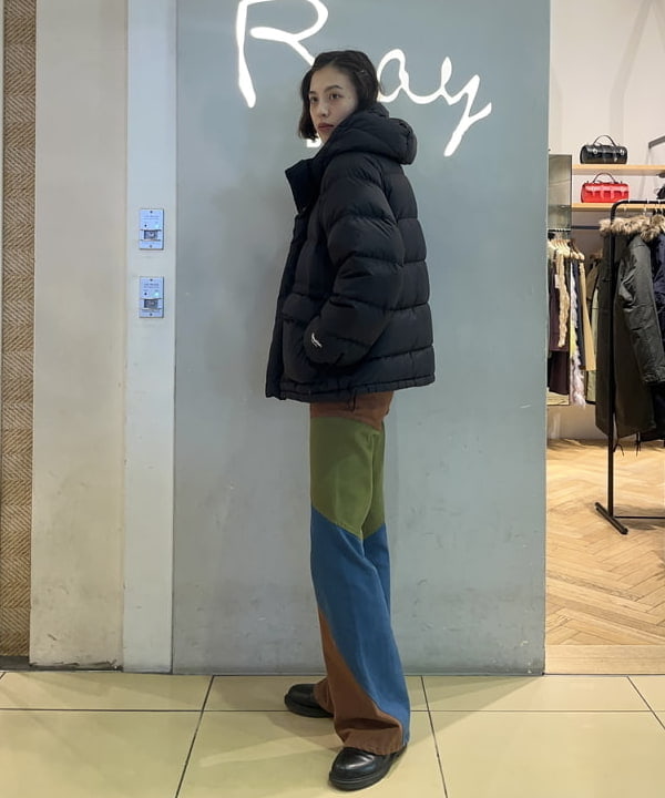 神坂 莉子さんの「BEAMS WOMEN｜GYMPHLEX / フーデッド ダウン ジャケット」を使ったコーディネート