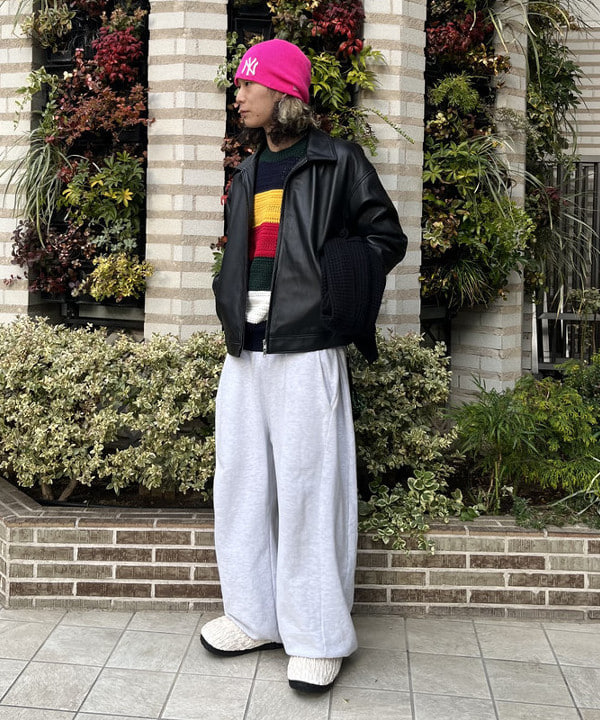 菊田 悠さんの「BEAMS WOMEN｜レザー ジップブルゾン」を使ったコーディネート