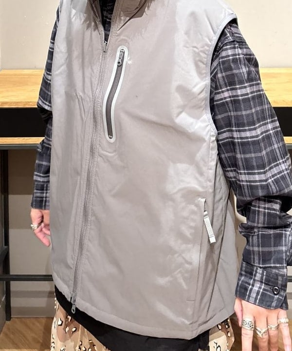 三宅 康平さんの「BEAMS WOMEN｜ショートチェックシャツ」を使ったコーディネート