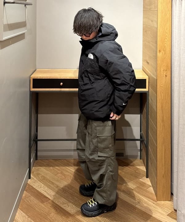 三宅 康平さんの「BEAMS WOMEN｜THE NORTH FACE / Mountain Down Jacket」を使ったコーディネート