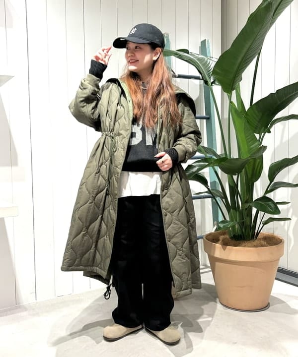 カスタニ モモノさんの「BEAMS WOMEN｜NEW ERA / 別注 MLB メルトン 930 キャップ」を使ったコーディネート