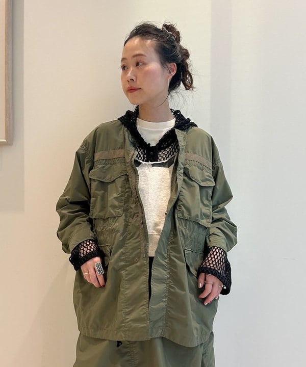 清水 彩乃さんの「BEAMS WOMEN｜【別注】BRIEFING / ヘルメット バッグ レオパード」を使ったコーディネート