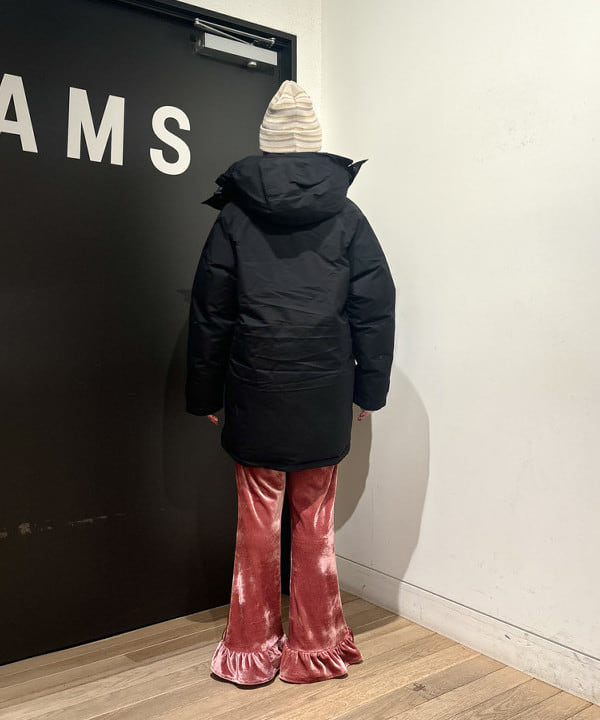 sakuraさんの「BEAMS WOMEN｜フリル ヘム ベロア パンツ」を使ったコーディネート
