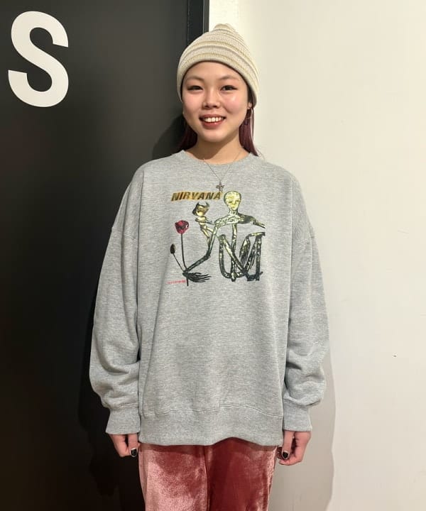sakuraさんの「BEAMS WOMEN｜フリル ヘム ベロア パンツ」を使ったコーディネート