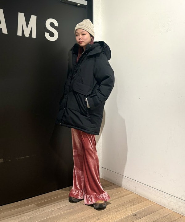 sakuraさんの「BEAMS WOMEN｜フリル ヘム ベロア パンツ」を使ったコーディネート