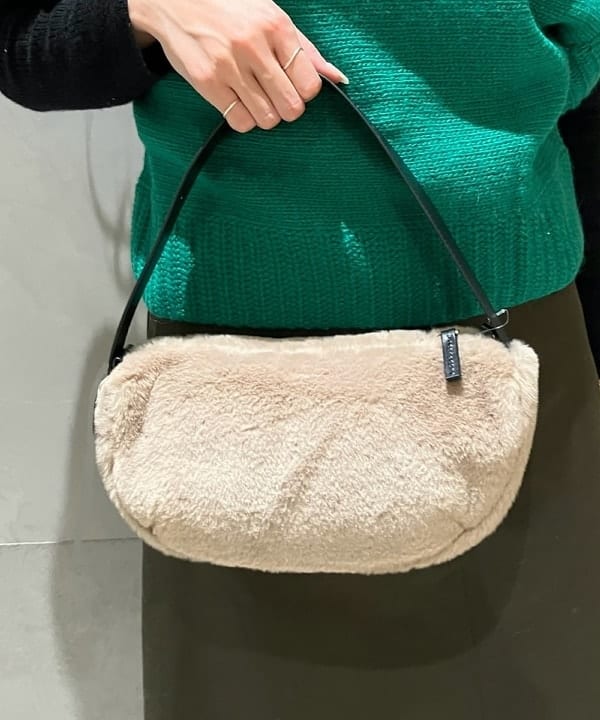 nodokaさんの「BEAMS WOMEN｜ミニ フェイクファー バッグ」を使ったコーディネート