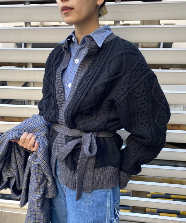 オカモト ミサキさんの「BEAMS WOMEN｜【別注】BUZZ RICKSON'S / シャンブレー ロングスリーブ シャツ」を使ったコーディネート