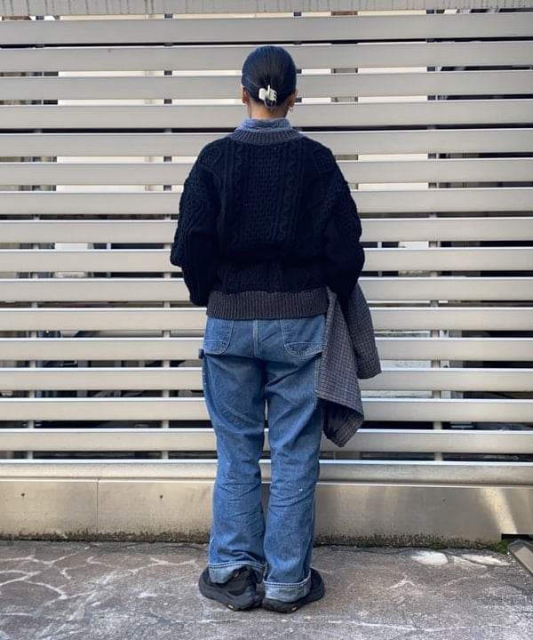 オカモト ミサキさんの「BEAMS WOMEN｜【別注】BUZZ RICKSON'S / シャンブレー ロングスリーブ シャツ」を使ったコーディネート