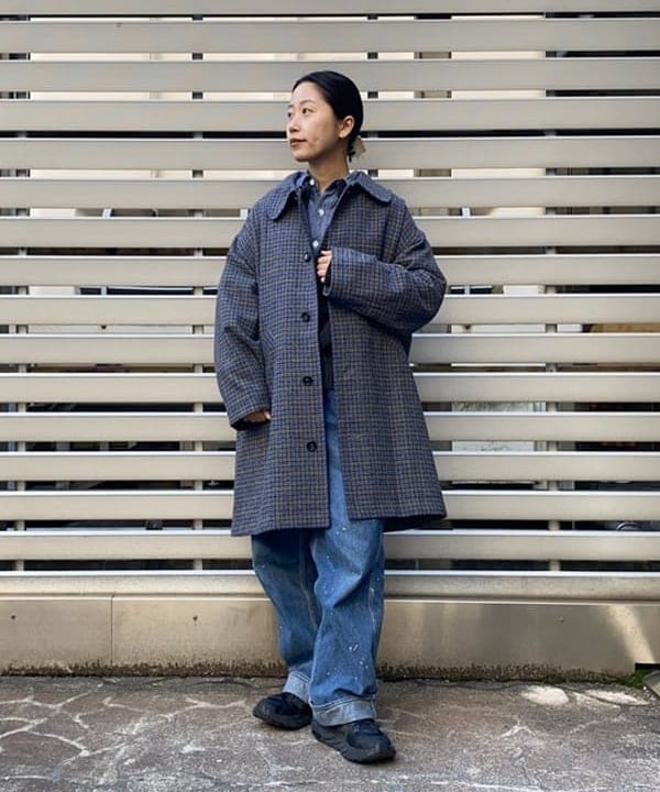 オカモト ミサキさんの「BEAMS WOMEN｜【別注】BUZZ RICKSON'S / シャンブレー ロングスリーブ シャツ」を使ったコーディネート