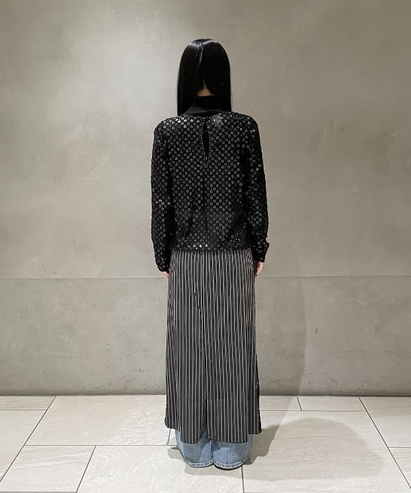高木 菜央さんの「BEAMS WOMEN｜BAUM UND PFERDGARTEN / JASMIN フラワー トップス」を使ったコーディネート