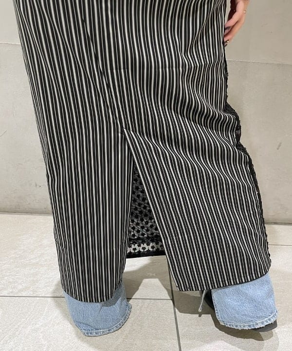 高木 菜央さんの「BEAMS WOMEN｜BAUM UND PFERDGARTEN / JASMIN フラワー トップス」を使ったコーディネート