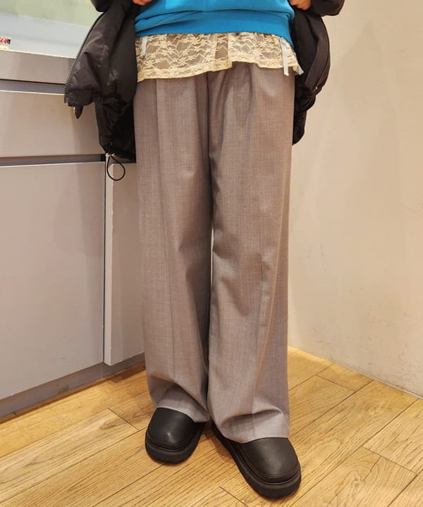 saori KATOさんの「BEAMS WOMEN｜ナカワタ ボリューム フード ブルゾン」を使ったコーディネート