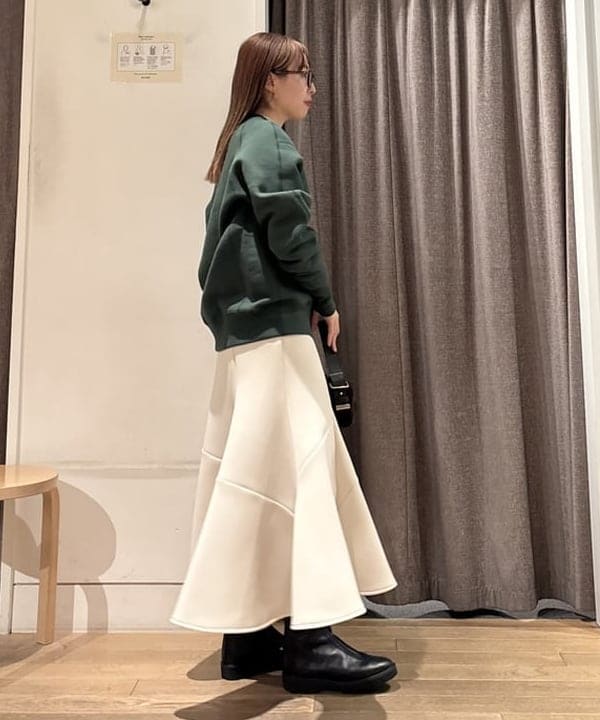 makita mikaさんの「BEAMS WOMEN｜切り替え フレアスカート」を使ったコーディネート