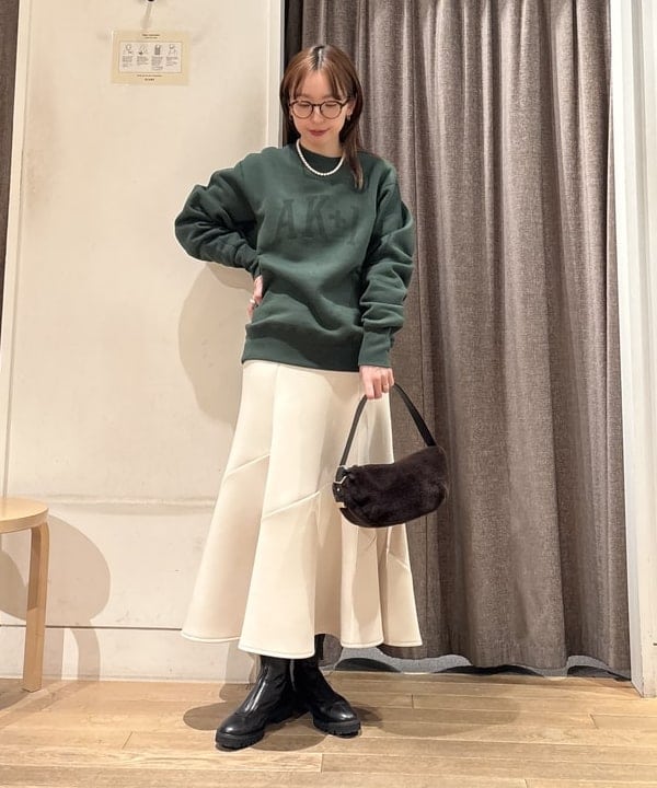 makita mikaさんの「BEAMS WOMEN｜切り替え フレアスカート」を使ったコーディネート
