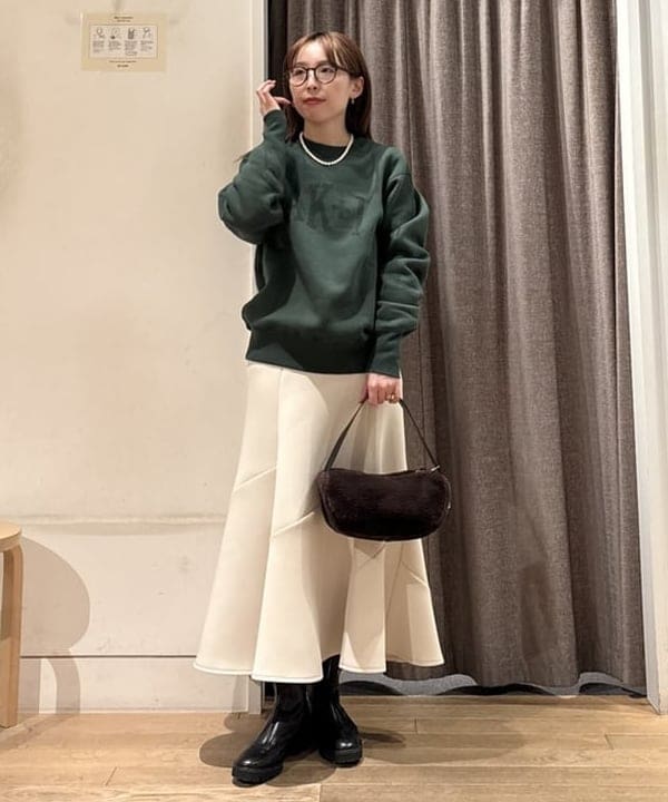makita mikaさんの「BEAMS WOMEN｜切り替え フレアスカート」を使ったコーディネート