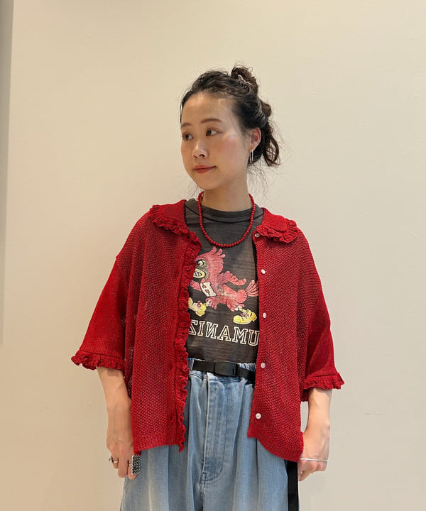 清水 彩乃さんの「BEAMS WOMEN｜7ゲージ フリル ポロ カーディガン」を使ったコーディネート