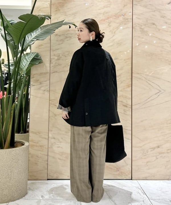佐藤 美樹さんの「BEAMS WOMEN｜【別注】Barbour / BEDALE ジャケット」を使ったコーディネート