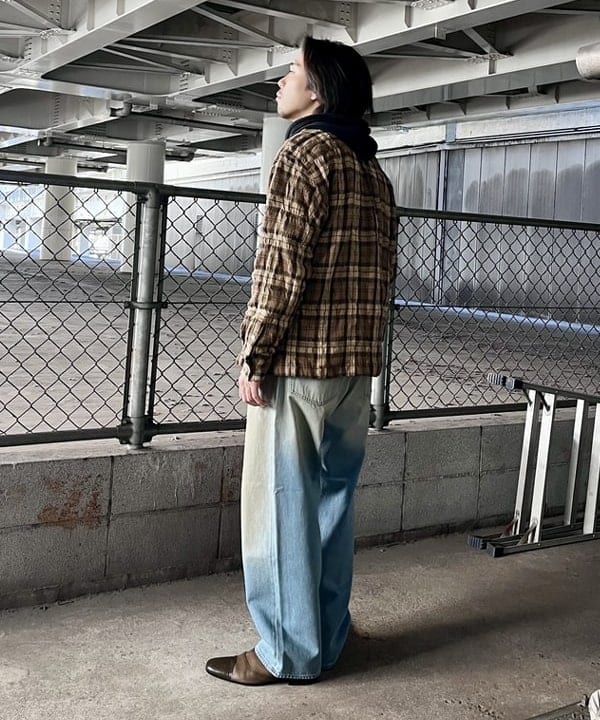 槙山 賢斗さんの「BEAMS WOMEN｜BEAMS / ワイドフィット デニムパンツ」を使ったコーディネート