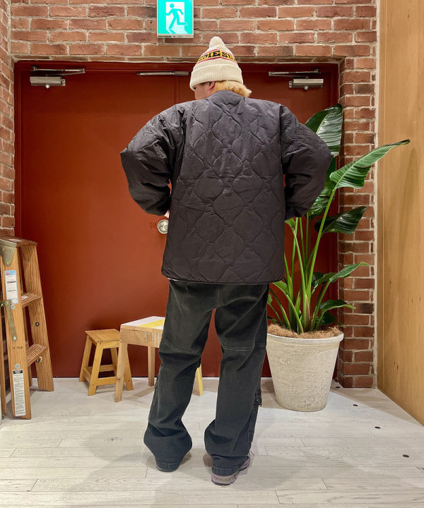 新里 京介さんの「BEAMS WOMEN｜ダブルポケット デニムパンツ」を使ったコーディネート