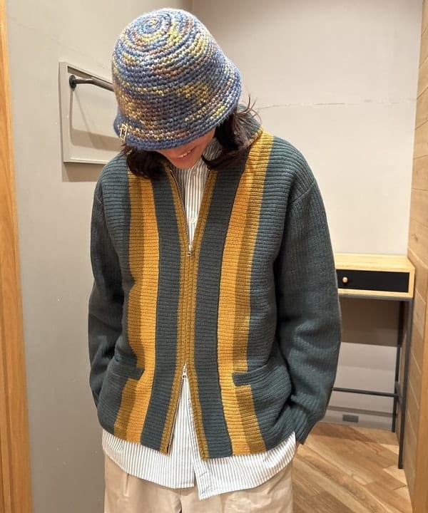 Rintaroさんの「BEAMS WOMEN｜オックスフォード ストライプ ビッグボタンダウン シャツ」を使ったコーディネート