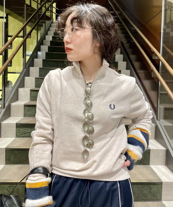 ハルキ　モモナさんの「BEAMS WOMEN｜【別注】YAHKI × HYPNOTIZE / Landscape Bag」を使ったコーディネート