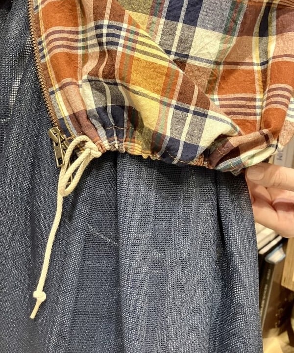 小原 もこさんの「BEAMS WOMEN｜ロゴ ヘンリーネック ショートスリーブ」を使ったコーディネート