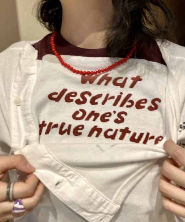 小原 もこさんの「BEAMS WOMEN｜ロゴ ヘンリーネック ショートスリーブ」を使ったコーディネート