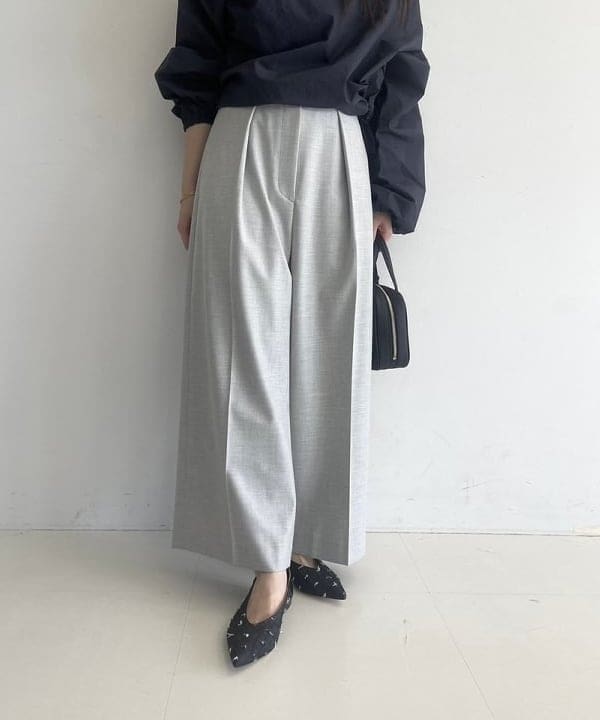 Ichika Hondaさんの「BEAMS WOMEN｜クロップド ワイドパンツ」を使ったコーディネート