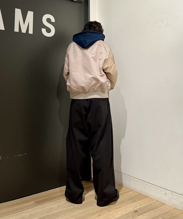 関澤 佑樹さんの「BEAMS WOMEN｜撥水 ワイドフィット クレイジー MA-1」を使ったコーディネート