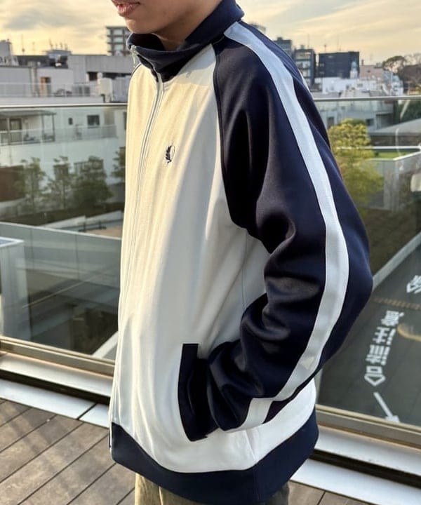 深野 諒馬さんの「BEAMS WOMEN｜BEAMS / ワイドフィット デニムパンツ」を使ったコーディネート