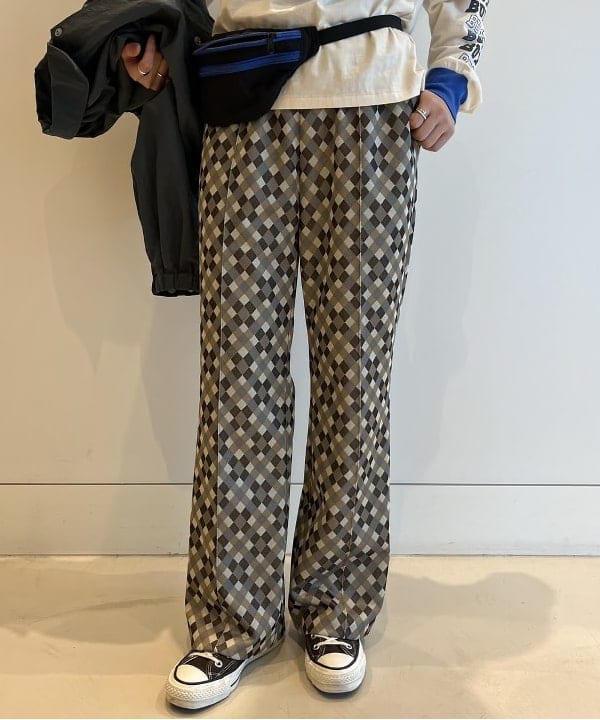 にしだてさんの「BEAMS WOMEN｜ポリエステル ジャカード パンツ」を使ったコーディネート