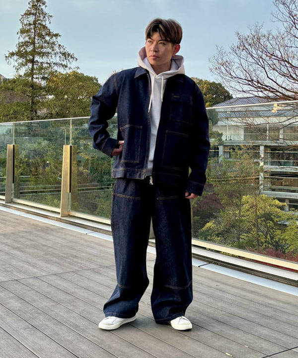 深野 諒馬さんの「BEAMS WOMEN｜ショートレングス スウェット フーディ」を使ったコーディネート