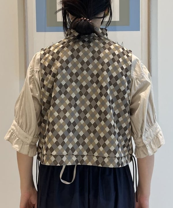 にしだてさんの「BEAMS WOMEN｜ポリエステル ジャガード ベスト」を使ったコーディネート
