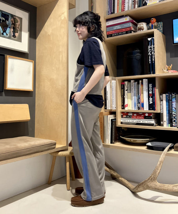 小原 もこさんの「BEAMS WOMEN｜【別注】Lee / ダメージ & リペア ウエスタン シャツ」を使ったコーディネート