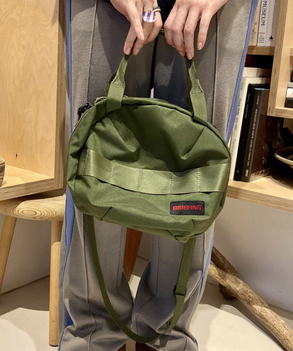 小原 もこさんの「BEAMS WOMEN｜【別注】Lee / ダメージ & リペア ウエスタン シャツ」を使ったコーディネート