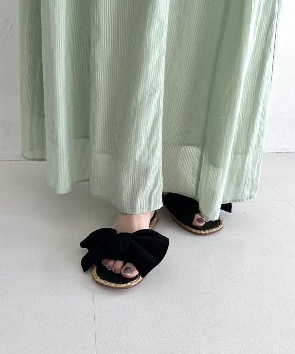 shirakiさんの「BEAMS WOMEN｜【別注】ne Quittez pas / ボイル ギャザースリーブ ワンピース」を使ったコーディネート