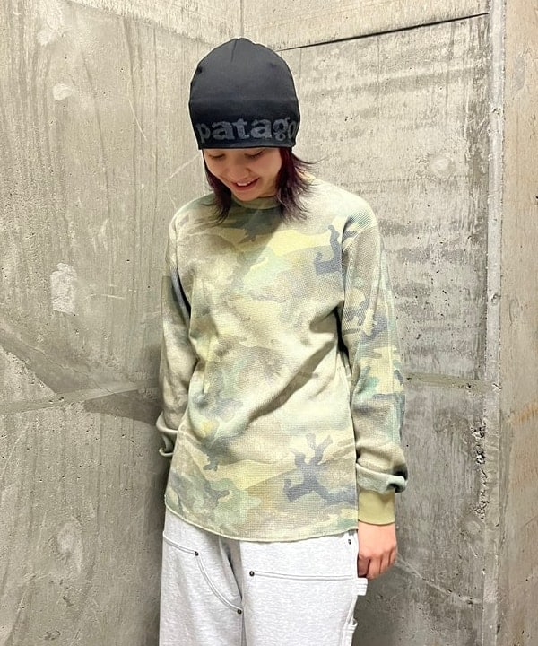 前田 優衣さんの「BEAMS WOMEN｜ダブルニースウェットパンツ」を使ったコーディネート