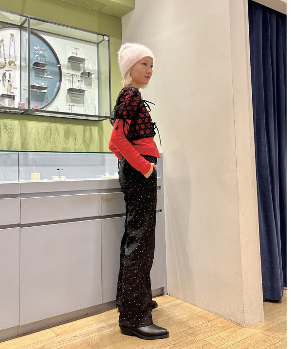 シミズ ネネさんの「BEAMS WOMEN｜sister jane / Waltz Ruffle Pants」を使ったコーディネート
