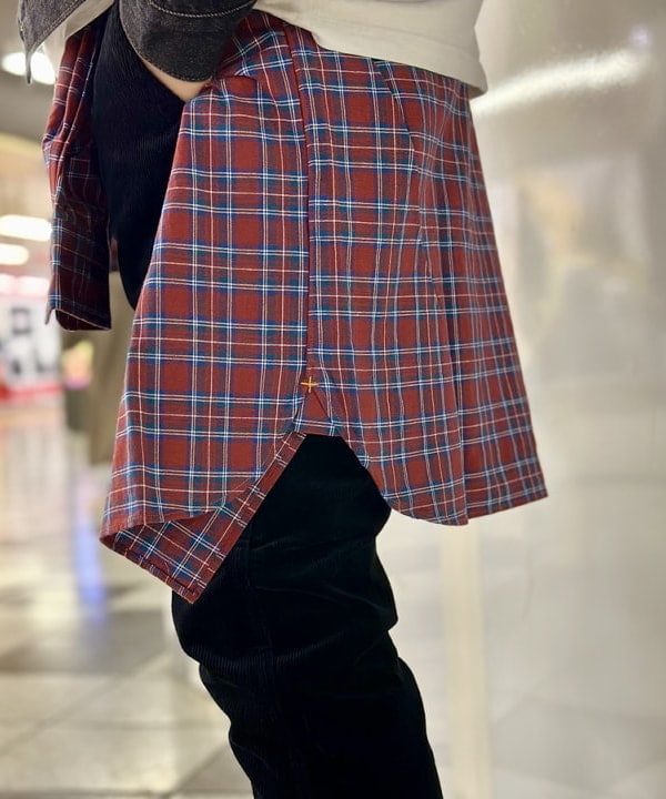 Kellyさんの「BEAMS WOMEN｜BEAMS PLUS / インディゴチェック ボタンダウンシャツ」を使ったコーディネート