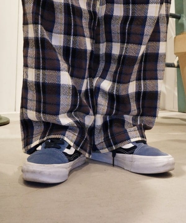 ナガオカ サキさんの「BEAMS WOMEN｜コットン サーマル クルーネック ロングスリーブ Tシャツ」を使ったコーディネート