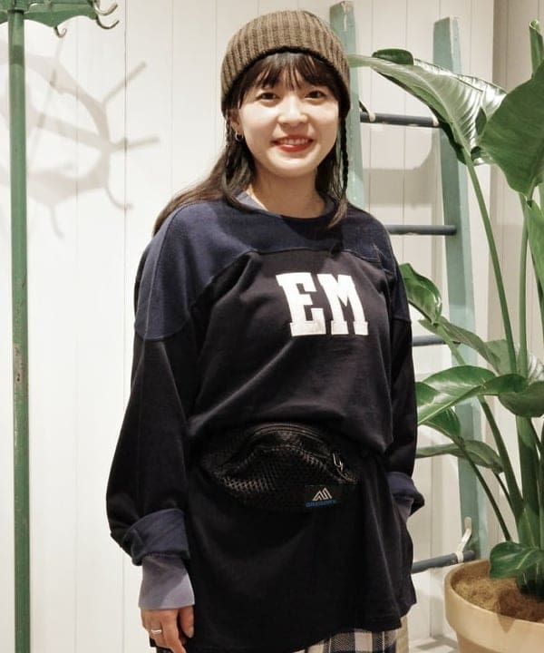 ナガオカ サキさんの「BEAMS WOMEN｜コットン サーマル クルーネック ロングスリーブ Tシャツ」を使ったコーディネート