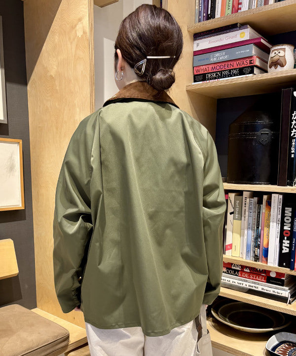 吉野 多恵さんの「BEAMS WOMEN｜ストレート ランチパンツ」を使ったコーディネート