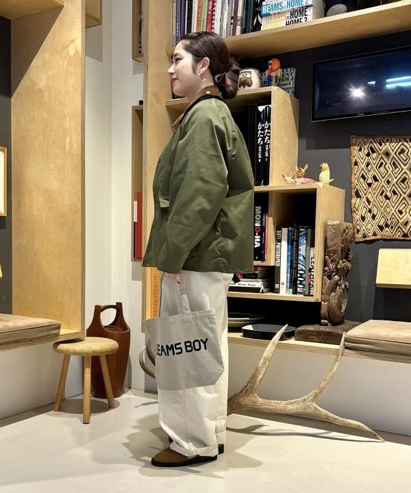 吉野 多恵さんの「BEAMS WOMEN｜ストレート ランチパンツ」を使ったコーディネート