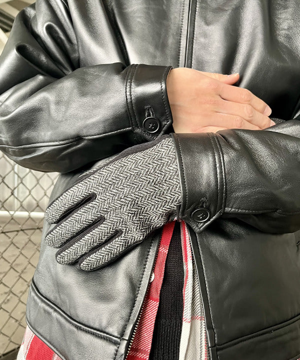 高遠 恒巳さんの「BEAMS WOMEN｜ワイドフィット レザー ジップブルゾン」を使ったコーディネート